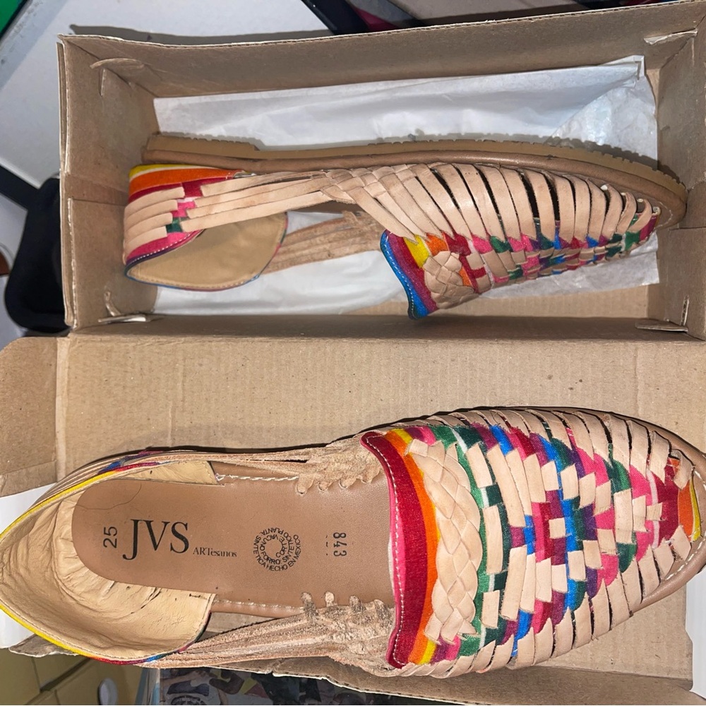 Woman’s Huarache Flats